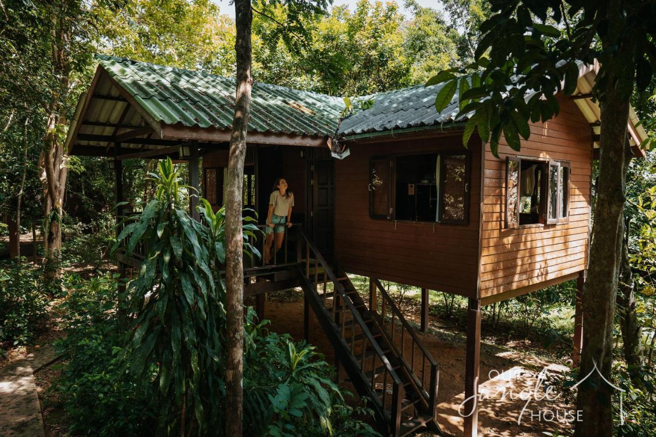 아워 정글 하우스  호텔 Khao Sok National Park 외부 사진